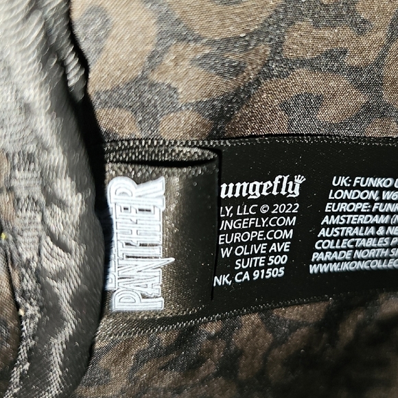 Black Panther Themed Backpack - Picture 13 of 14